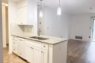 300 Johnson Ferry Road NE, Atlanta, GA 30328 - Photo 9