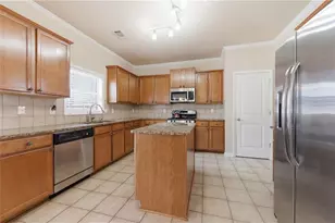 7400 Toccoa Cir, Union City, GA 30291 - Photo 9