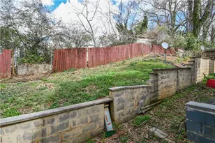 735 Oak Dr, Hapeville, GA 30354 - Photo 11