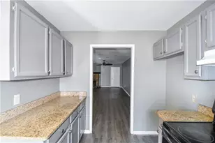 735 Oak Dr, Hapeville, GA 30354 - Photo 17