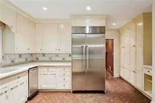 3647 Cloudland Dr NW, Atlanta, GA 30327 - Photo 11