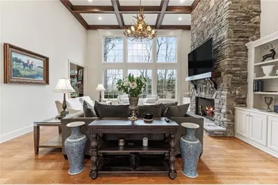 927 Buckingham Circle NW, Atlanta, GA 30327 - Photo 11