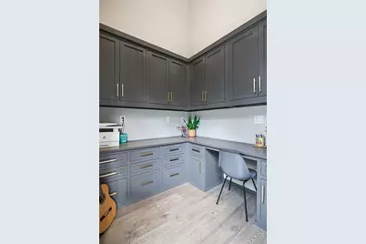 571 Overbrook Drive NW, Atlanta, GA 30318 - Photo 23