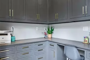 571 Overbrook Dr NW, Atlanta, GA 30318 - Photo 23