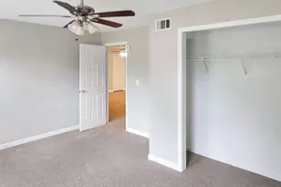 326 Henderson Lake Dr, Loganville, GA 30052 - Photo 11