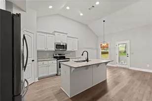 65 Academy St, Pendergrass, GA 30567 - Photo 5