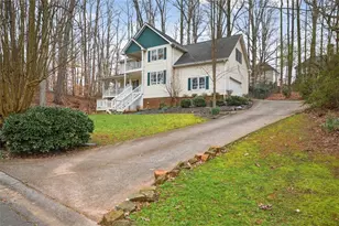 301 Tweed Ct, Sugar Hill, GA 30518 - Photo 3