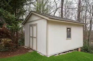 1883 Bruce Rd NE, Atlanta, GA 30329 - Photo 37