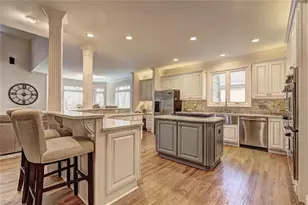 810 Club Chase Ln, Roswell, GA 30076 - Photo 13