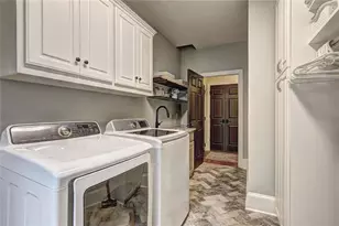 810 Club Chase Ln, Roswell, GA 30076 - Photo 25