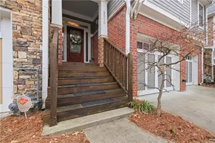 2010 Liberty Ln, Roswell, GA 30075 - Photo 3