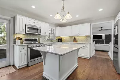 7070 Glenridge Drive, Atlanta, GA 30328 - Photo 37