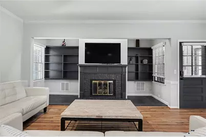 7070 Glenridge Drive, Atlanta, GA 30328 - Photo 9