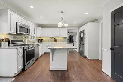 7070 Glenridge Drive, Atlanta, GA 30328 - Photo 35