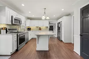 7070 Glenridge Dr, Atlanta, GA 30328 - Photo 35