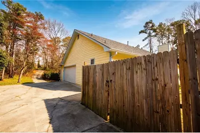 10130 Buice Road, Alpharetta, GA 30022 - Photo 7