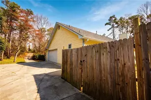 10130 Buice Rd, Alpharetta, GA 30022 - Photo 7