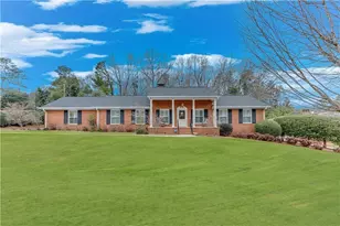 1376 Burns Dr, Gainesville, GA 30501 - Photo 1