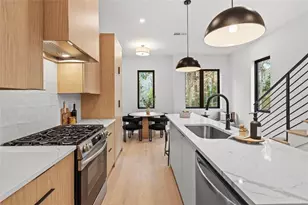 1161 Penny Ln, Atlanta, GA 30329 - Photo 9