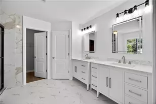 1322 Melrose Woods Ln, Lawrenceville, GA 30045 - Photo 9