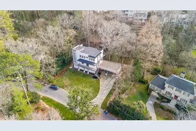 942 Peachtree Battle Circle NW, Atlanta, GA 30327 - Photo 55
