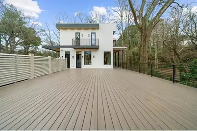 942 Peachtree Battle Circle NW, Atlanta, GA 30327 - Photo 31