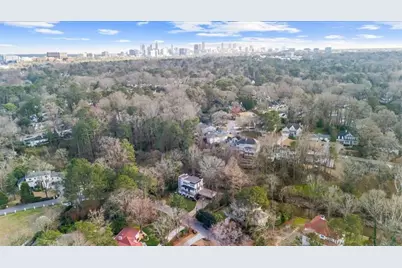 942 Peachtree Battle Circle NW, Atlanta, GA 30327 - Photo 57