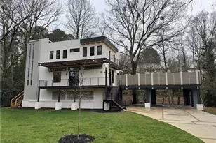 942 Peachtree Battle Cir NW, Atlanta, GA 30327 - Photo 3