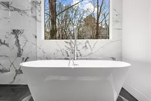 942 Peachtree Battle Cir NW, Atlanta, GA 30327 - Photo 43