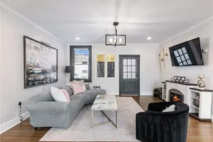 88 Peachtree Memorial Dr NW, Atlanta, GA 30309 - Photo 11