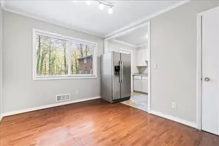 2412 Peachwood Cir NE, Atlanta, GA 30345 - Photo 9