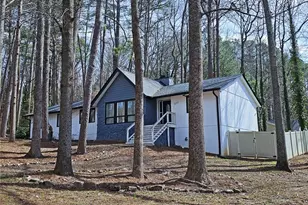 5077 Martindale Ln, Stone Mountain, GA 30088 - Photo 3