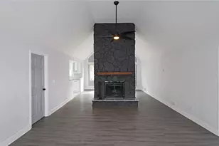 5077 Martindale Ln, Stone Mountain, GA 30088 - Photo 7