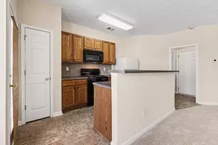 6632 Splashwater Dr, Flowery Branch, GA 30542 - Photo 3