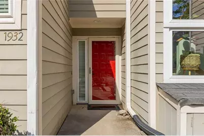 1932 Variations Drive NE, Atlanta, GA 30329 - Photo 3