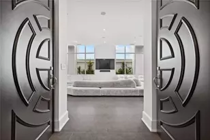 2828 Peachtree Rd NW, Atlanta, GA 30305 - Photo 3