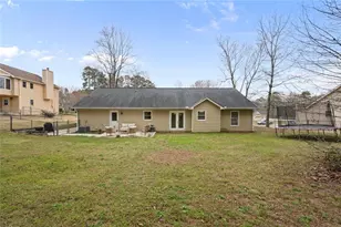 1405 La Maison Dr, Lawrenceville, GA 30043 - Photo 21