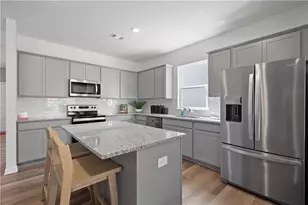 3150 Bronte Ct, Gainesville, GA 30507 - Photo 3