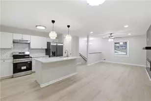 1332 Pineglen Dr, Riverdale, GA 30296 - Photo 9