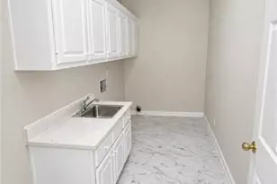 10060 Buice Rd, Alpharetta, GA 30022 - Photo 17