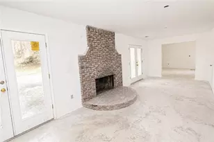 10060 Buice Rd, Alpharetta, GA 30022 - Photo 23