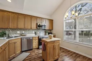 2365 Suwanee Pointe Dr, Lawrenceville, GA 30043 - Photo 15