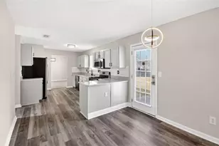 1727 Rice Square, Lithonia, GA 30058 - Photo 7