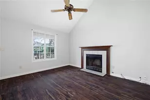 1055 Autumn Crest Ct, Stone Mountain, GA 30083 - Photo 5