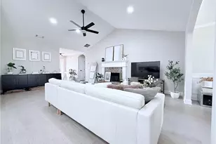 138 Livingston Ct, Winder, GA 30680 - Photo 7