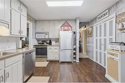 1341 Sommerset Drive, Lawrenceville, GA 30043 - Photo 17