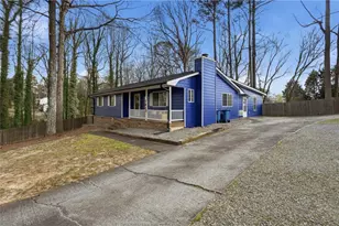 1341 Sommerset Dr, Lawrenceville, GA 30043 - Photo 3