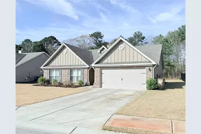 138 Livingston Court, Winder, GA 30680 - Photo 3