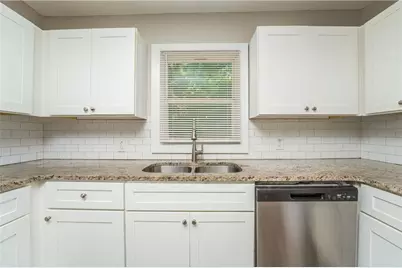 1174 Dolphin Drive SW, Atlanta, GA 30311 - Photo 11