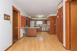 2795 Margaret Mitchell Dr NW, Atlanta, GA 30327 - Photo 19